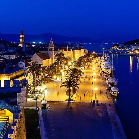 Judita 公寓 特罗吉尔