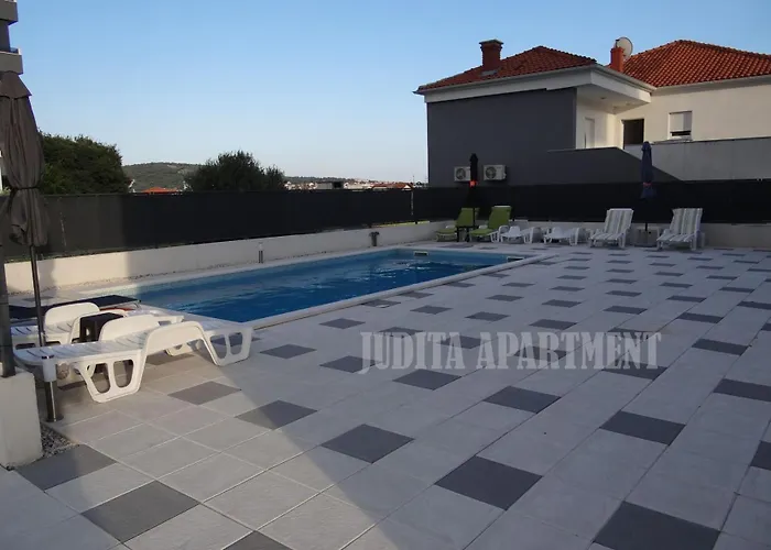 公寓 Judita 特罗吉尔